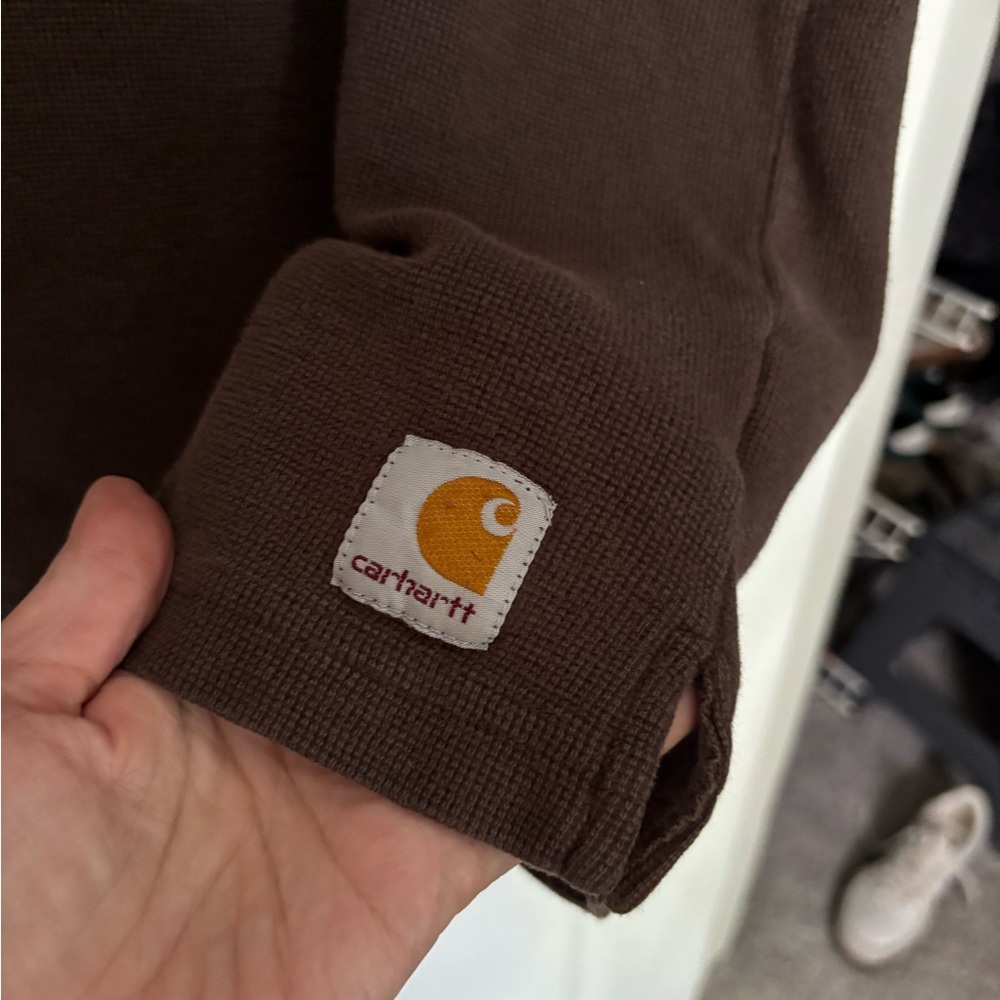 EUCCarhartt Men’s Brown Logo Crewneck Waffle top size XL - Picture 2 of 8